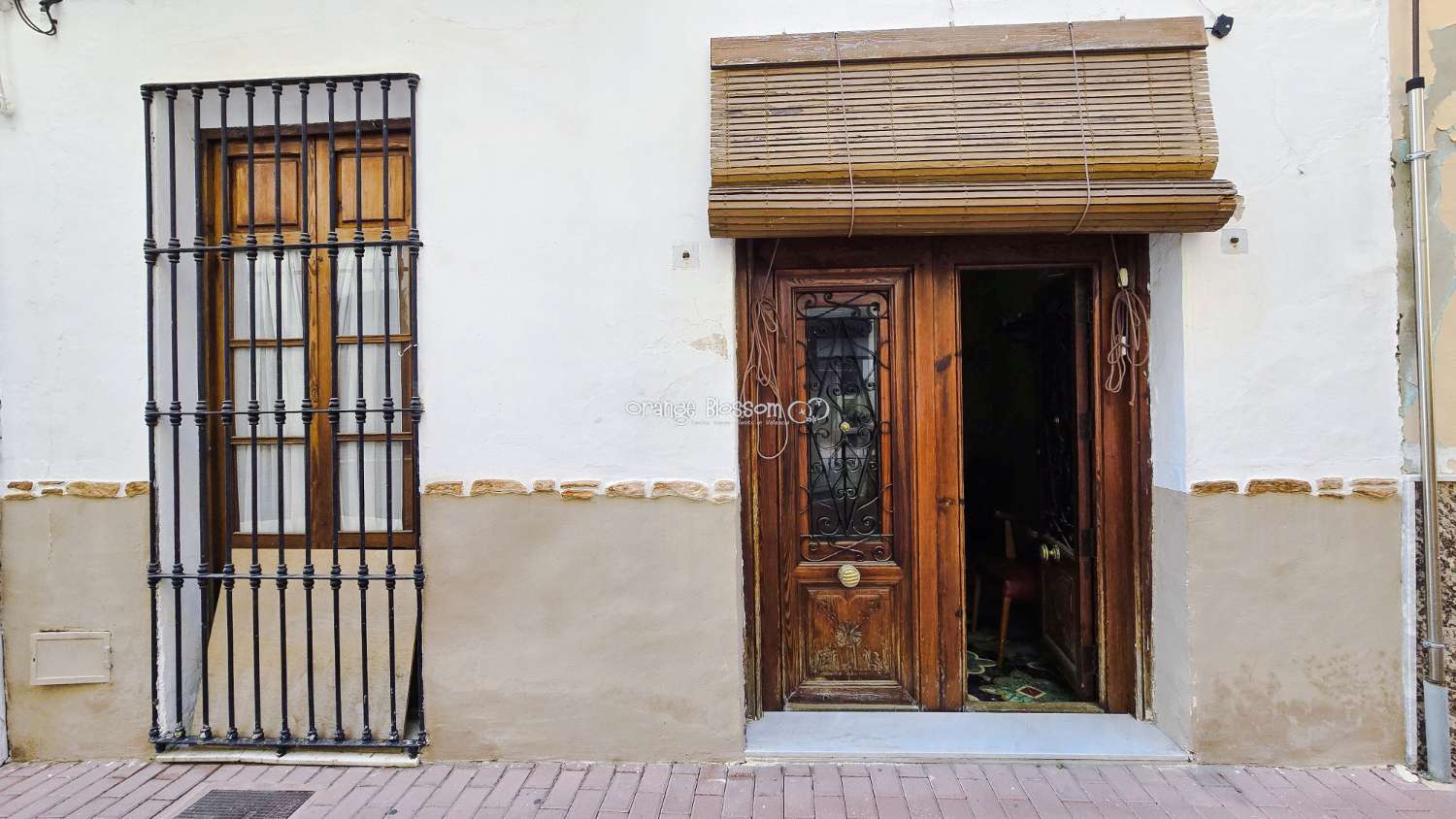 A large family house in the popular village of La Font den Carros.