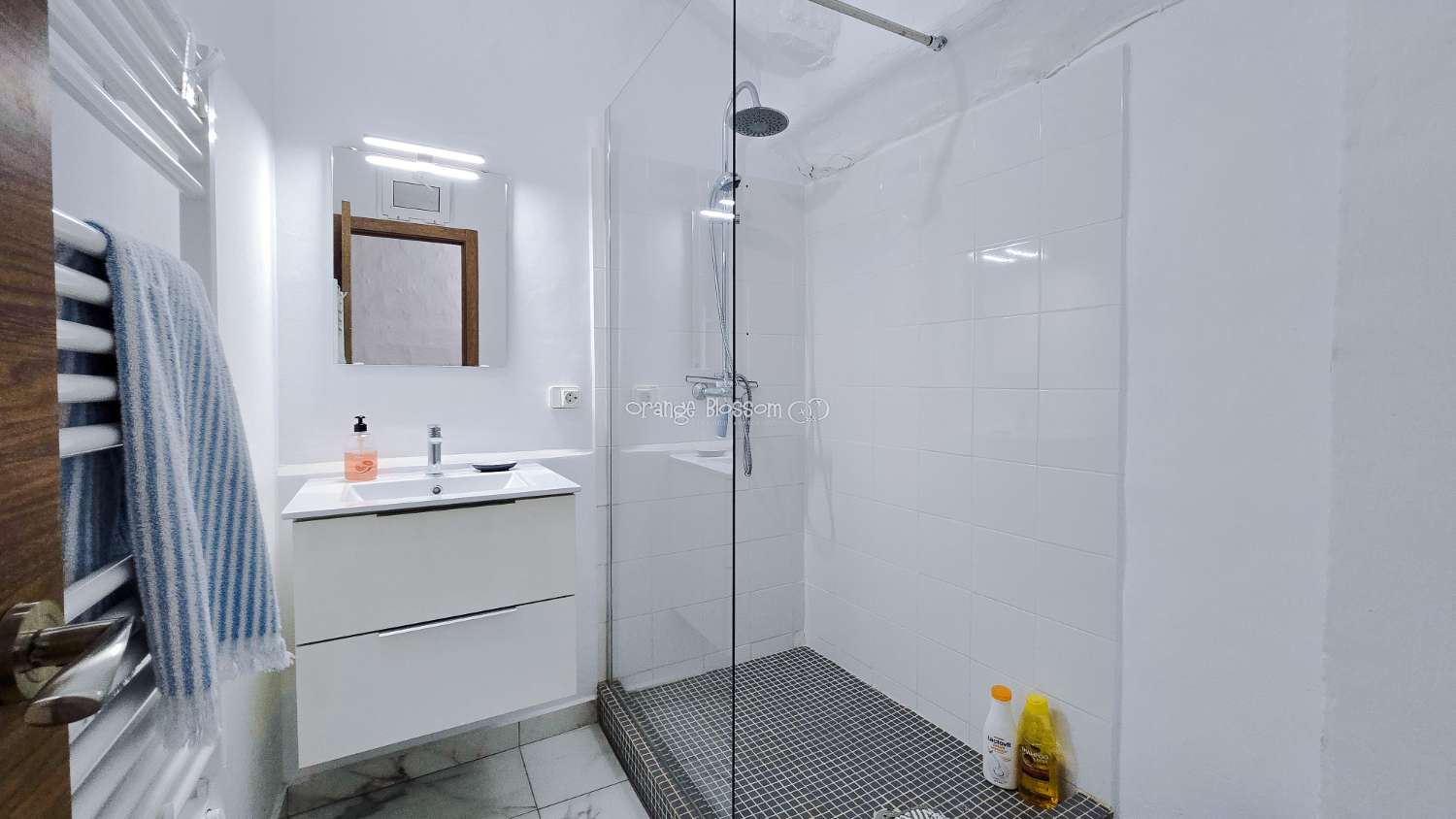 Beautifully Restored Townhouse with Independent Guest Annexe in Villalonga