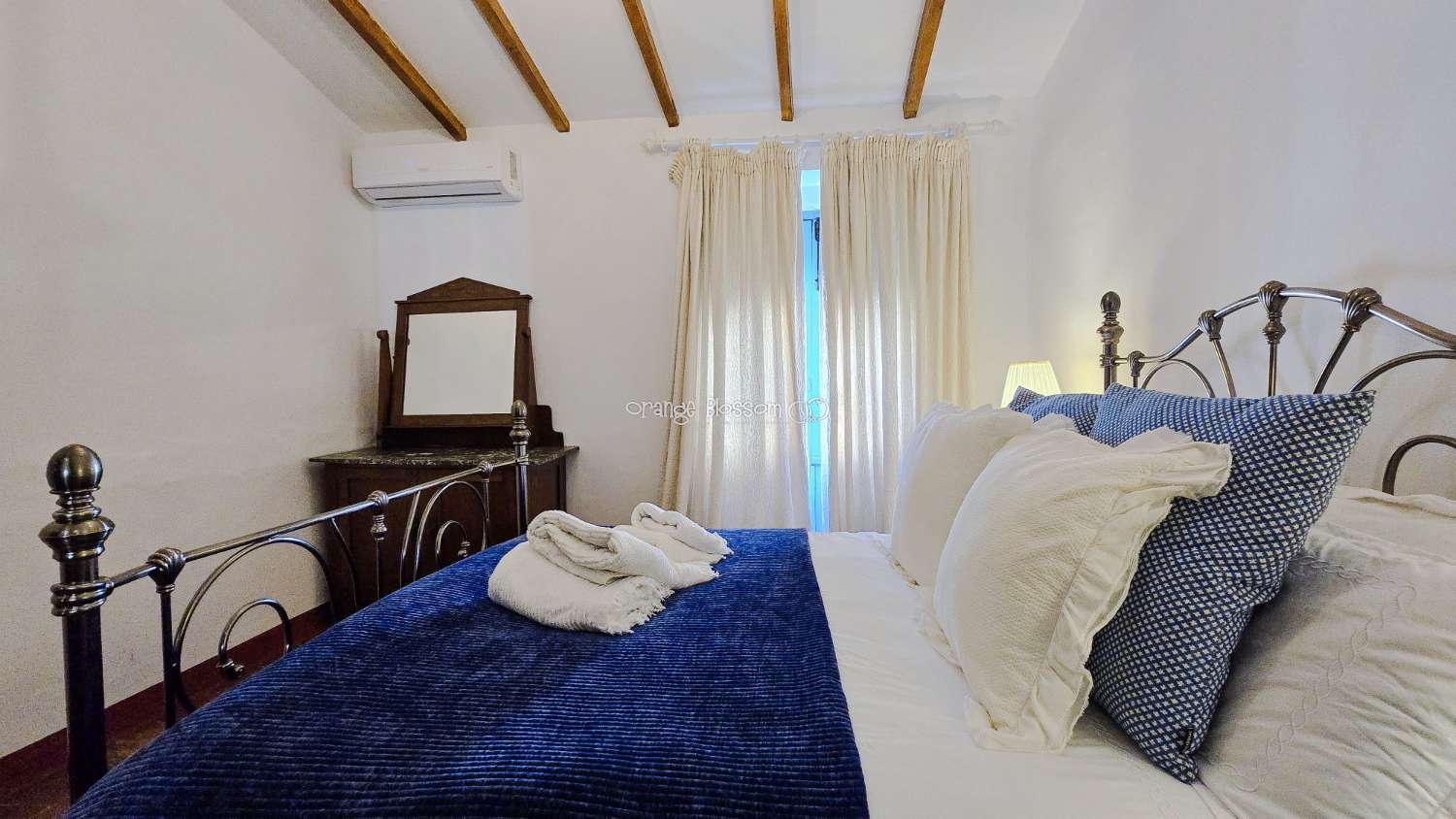 Beautifully Restored Townhouse with Independent Guest Annexe in Villalonga