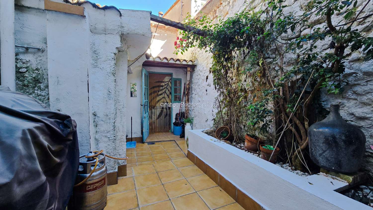Beautifully Restored Townhouse with Independent Guest Annexe in Villalonga