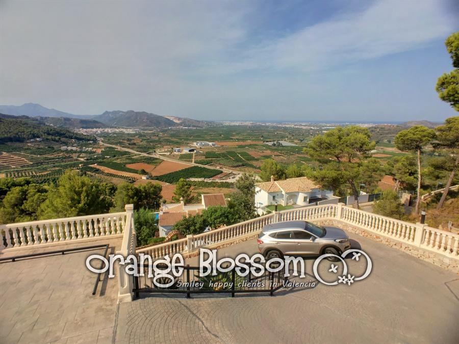 Villa for sale in Ador